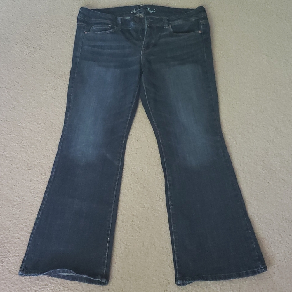 American eagle boot cut blue jeans